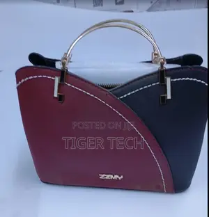 Modern PU Leather Fashion Crossbody Bag With Chain for Women