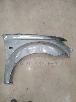 RHS Fender Mistubishi Outlander 2010