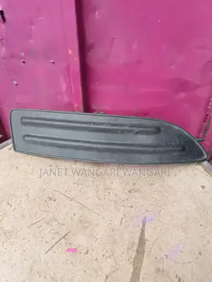 Bumper Cover Nze 2002
