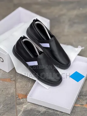 Black and White High Quality Unlaced (Jolo) Leather Rubber