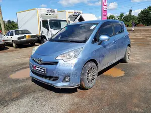 Toyota Ractis 2014 Blue