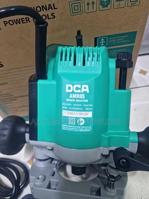 DCA AMR8S Compact Wood Router, Featuring a 900W