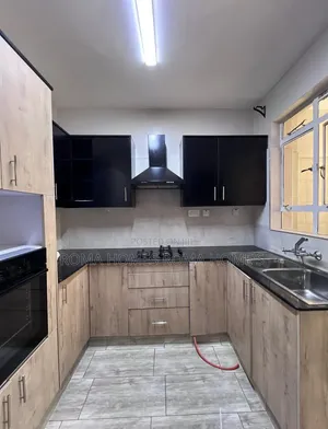 3bdrm Apartment in Ngong Rd, Dagoretti Corner for rent