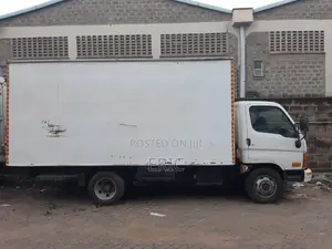 Hyundai HD65 2018 White for SALE