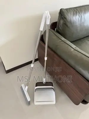 *2 in 1 Foldable Rotating Broom Dustpan Set*
