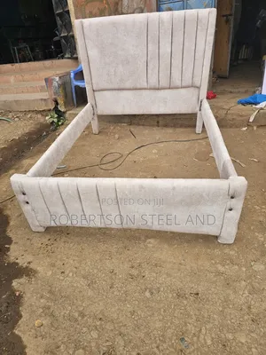 5x6 Grey Chester Bed