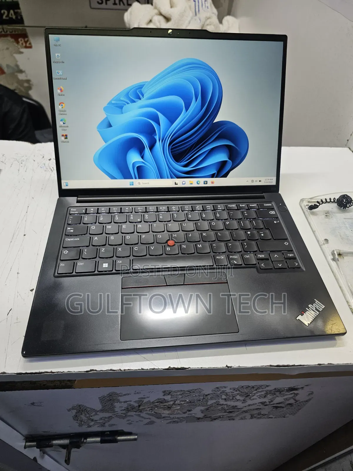 Laptop Lenovo ThinkPad E14 Gen 5 8GB Intel Core i5 SSD 256GB