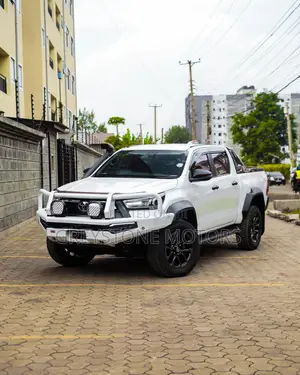 Toyota Hilux Revo Double Cab Deisel 2.8 AWD 2022 White
