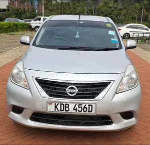 Nissan Latio 2014 Silver