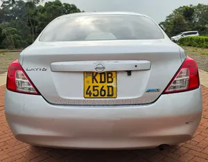 Nissan Latio 2014 Silver