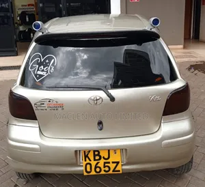 Toyota Vitz 2002 Gold