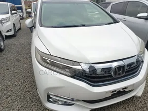 Honda Fit Shuttle 2019 White