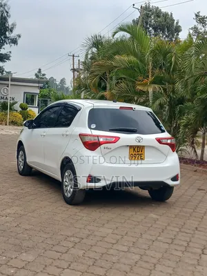 Toyota Vitz 2018 White