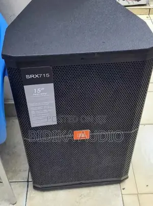 JBL SRX715 Professional 15-Inch Two-Way Loudspeaker