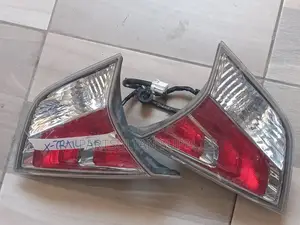 RHS LHS Nissan X-Trail Taillights