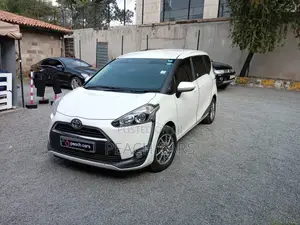 Toyota Sienta 2018 White