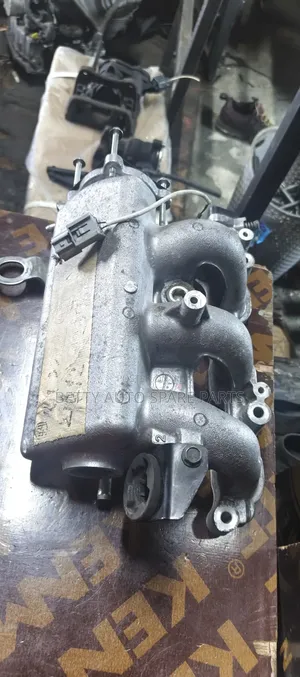 Hr12 Top Cover Nissan March
