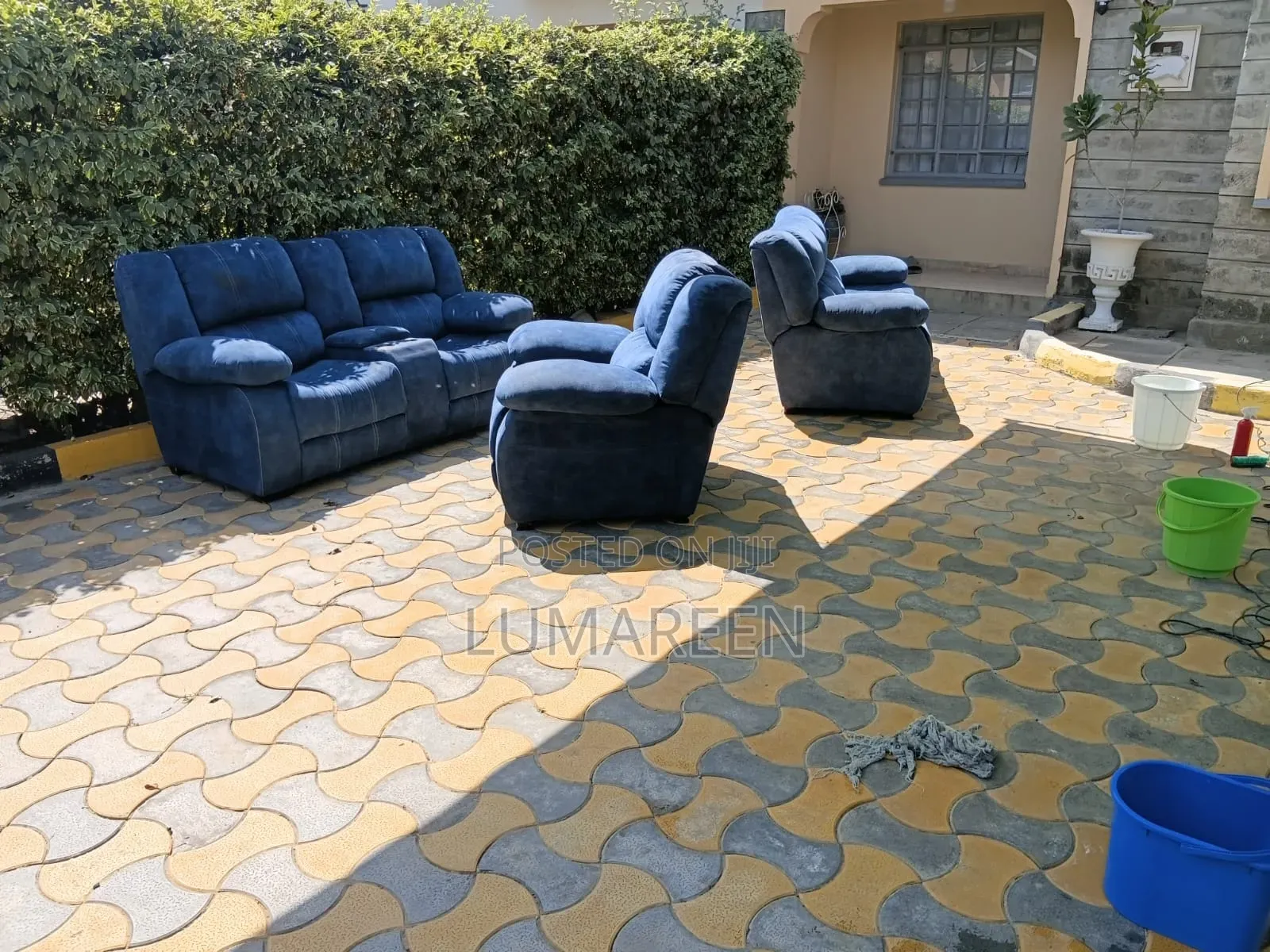 Sofa Set Cleaning