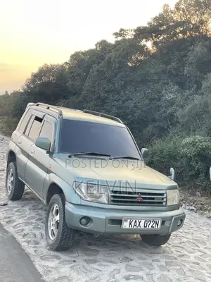Mitsubishi Pajero IO 1999 Green