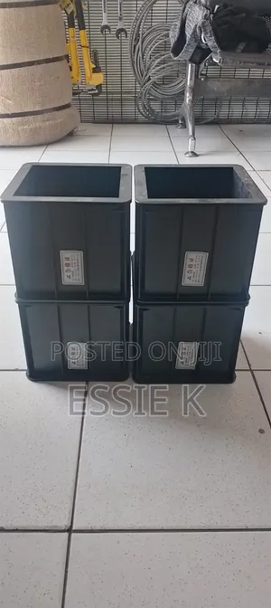Plastic Concrete Cube Moulds
