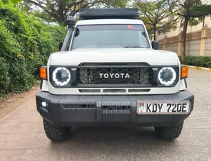 Toyota Land Cruiser 2013 White
