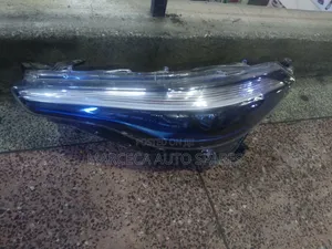 Headlight Toyota Cross 2020