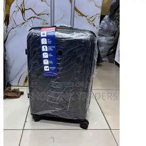 Suitcase Médium Size Unbreakable Suitcase Rubber