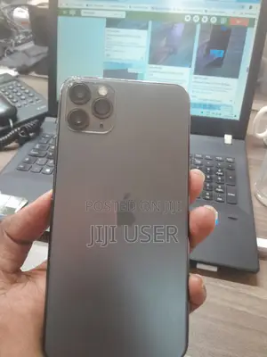 Apple iPhone 11 64 GB Black