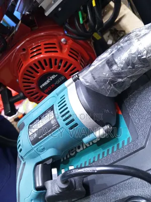 Electric 710w Makita Drill