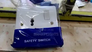Single Wall Power Socket Outlet-13a Switched