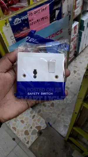 Single Wall Power Socket Outlet-13a Switched