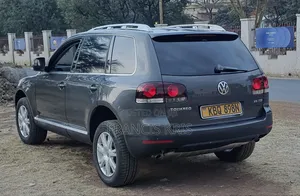 Volkswagen Touareg 2007 Gray