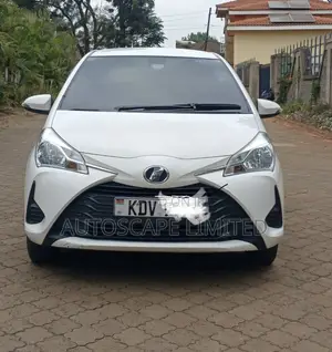 Toyota Vitz 2018 White