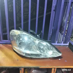 Toyota Ipsum Model 2006/2008 Non Xenon Headlamp, Ex Japan Parts.