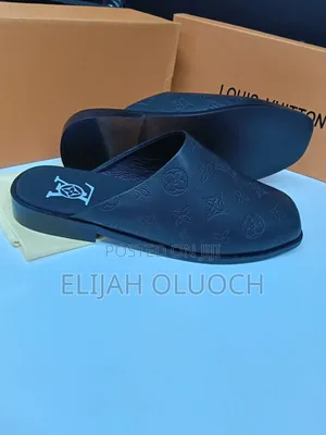 *LOUIS VUITTON* _Mules_ ~` Black Leather`