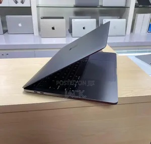 Laptop Apple MacBook Pro 2022 M2 24GB Apple M2 SSD 1T
