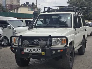 Toyota Land Cruiser 2016 Beige