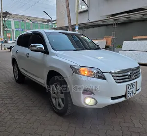 Toyota Vanguard 2009 White