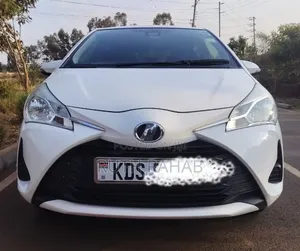 Toyota Vitz 2018 White