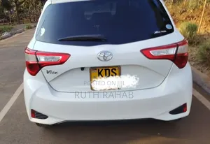 Toyota Vitz 2018 White