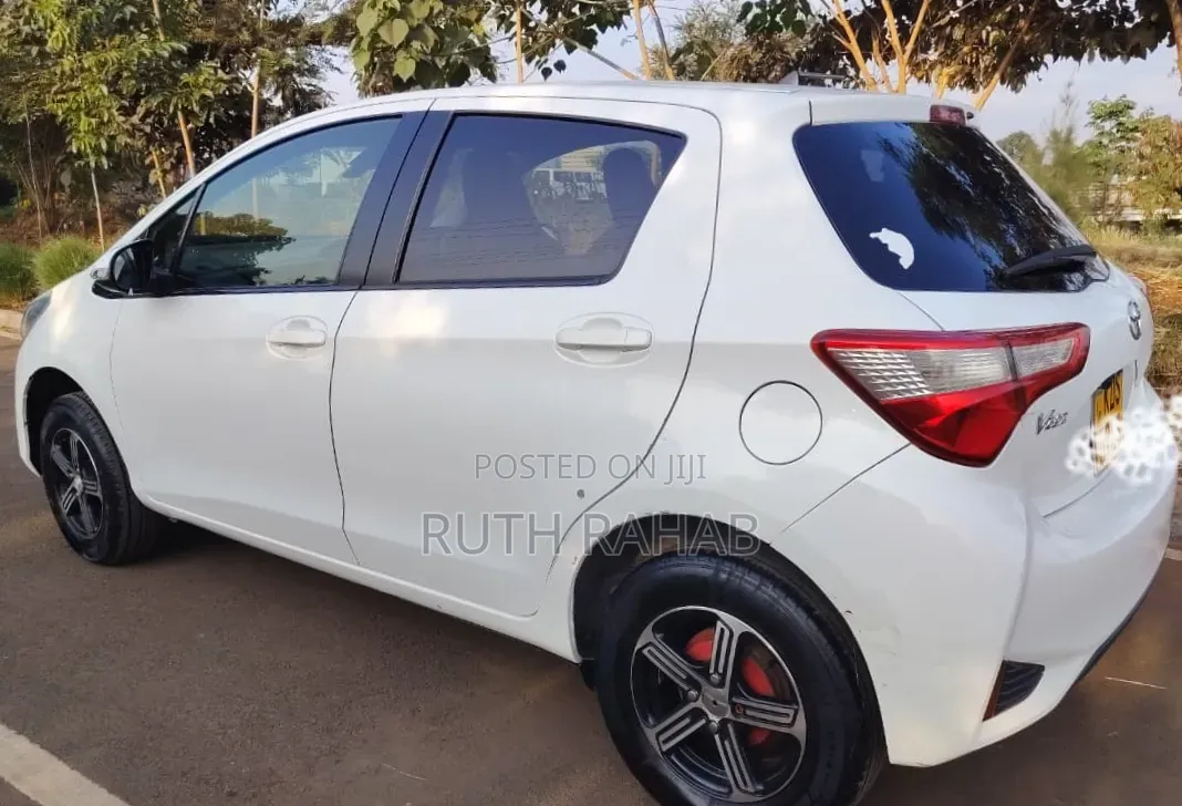 Toyota Vitz 2018 White