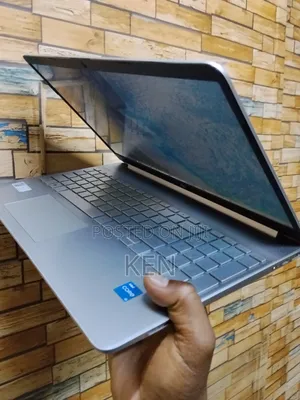 Laptop HP 250 G10 8GB Intel Core i3 SSD 256GB