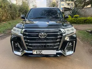 Toyota Land Cruiser 4.6 V8 AX 2014 Black