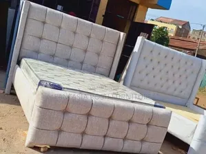Modern 5 by 6 Mocket Bed