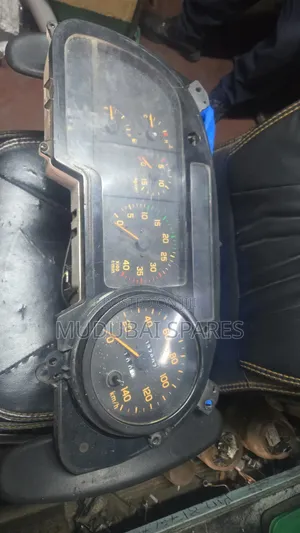Isuzu Frr33 Speedometer Clock