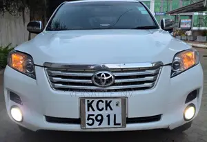 Toyota Vanguard 2010 White