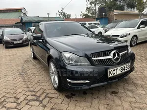 Mercedes-Benz C250 2012 Black