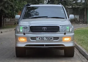 Toyota Land Cruiser 2002 Silver