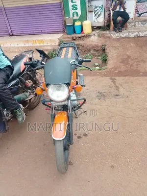 Bajaj Boxer 150 UG 2022 Red