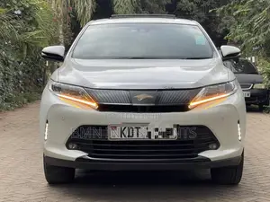 Toyota Harrier 2.0 2018 Pearl